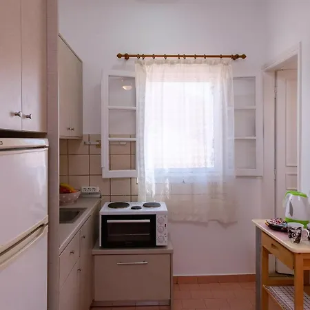 Vlachos Acharavi * Acharavi (Corfu)