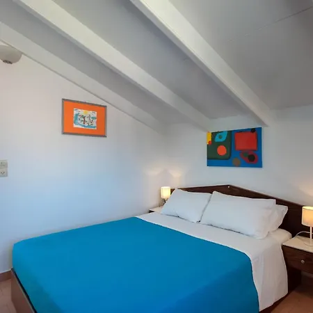 Vlachos Acharavi * Acharavi (Corfu)