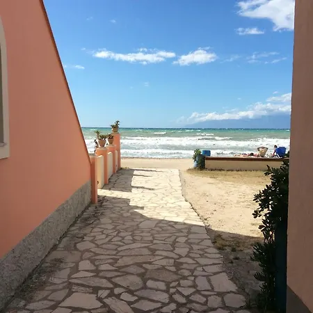 شقة Vlachos Acharavi