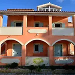 Vlachos Acharavi 公寓 *
