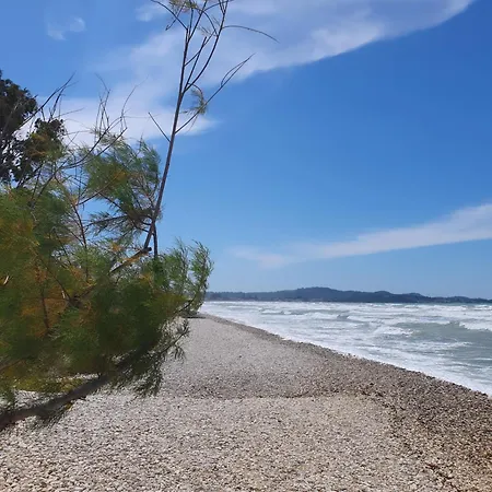 公寓 Vlachos Acharavi