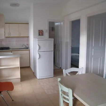 Vlachos Acharavi アパート *